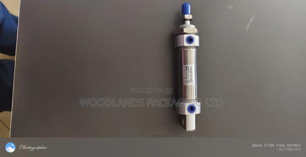 Pneumatic Cylinders - thumbnail 3