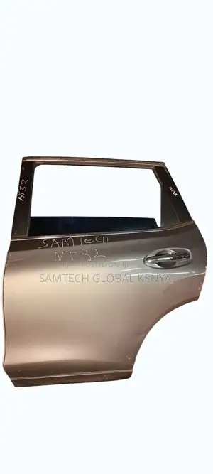 Nissan Nt 32 Back Left Door
