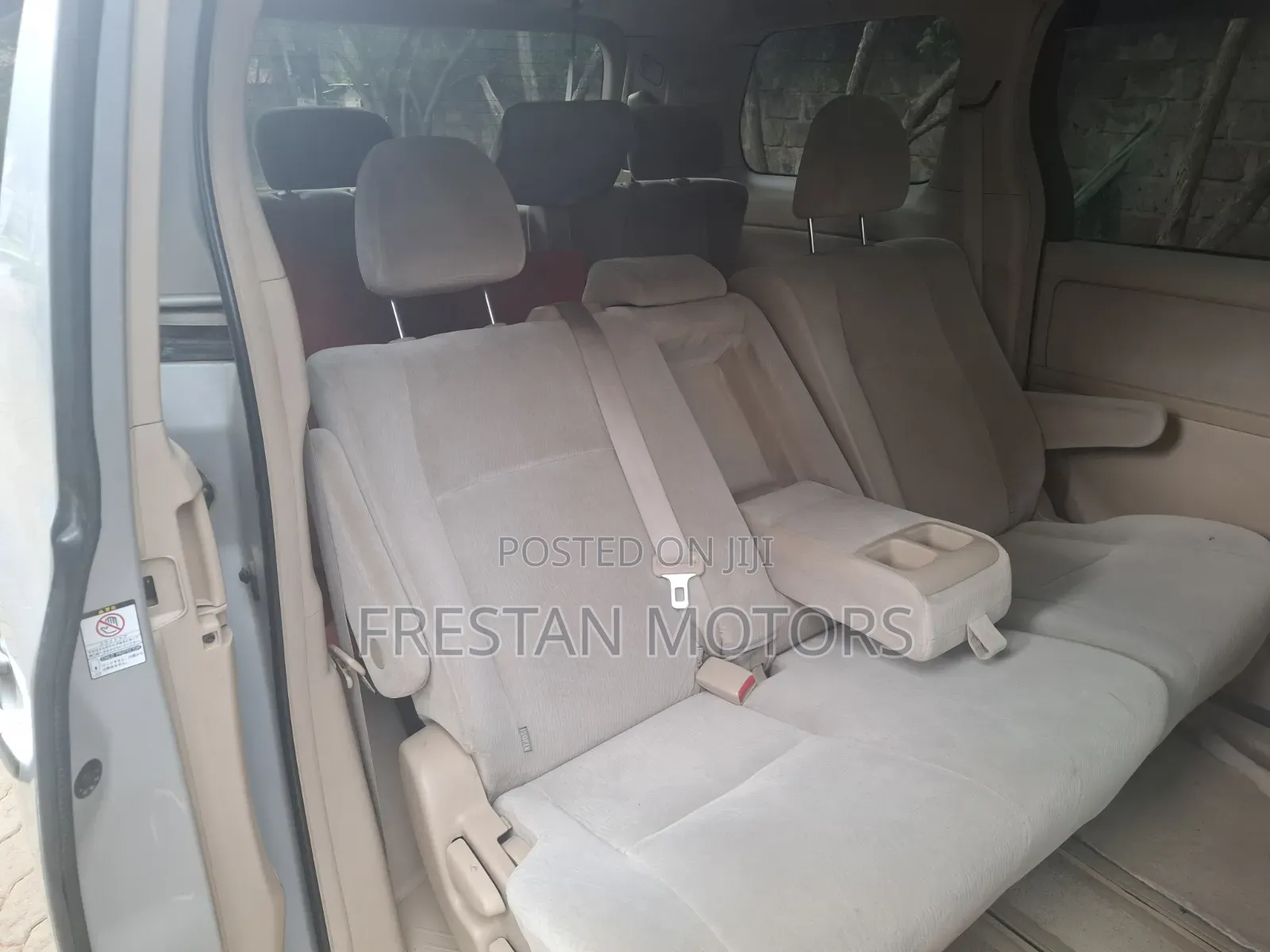 Toyota Alphard 2009 Silver