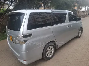 Toyota Alphard 2009 Silver