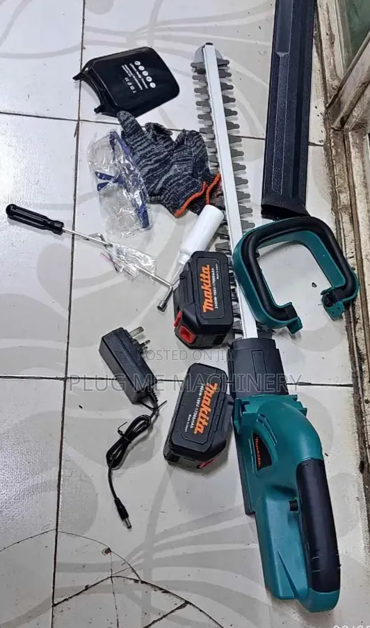 Most Value Recheagable Hedge Trimmer Makita / Effecient Hedge Trimmer