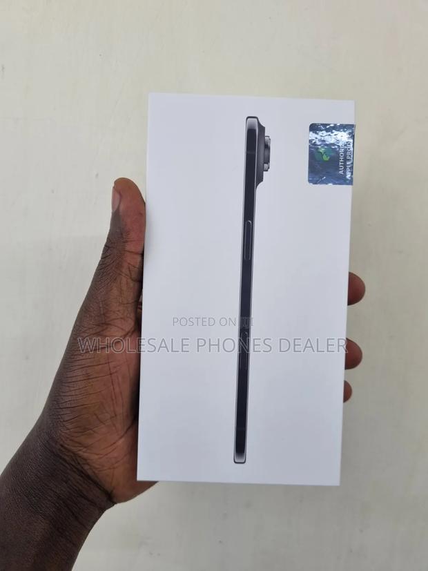 New Apple iPhone 17 256 GB Black