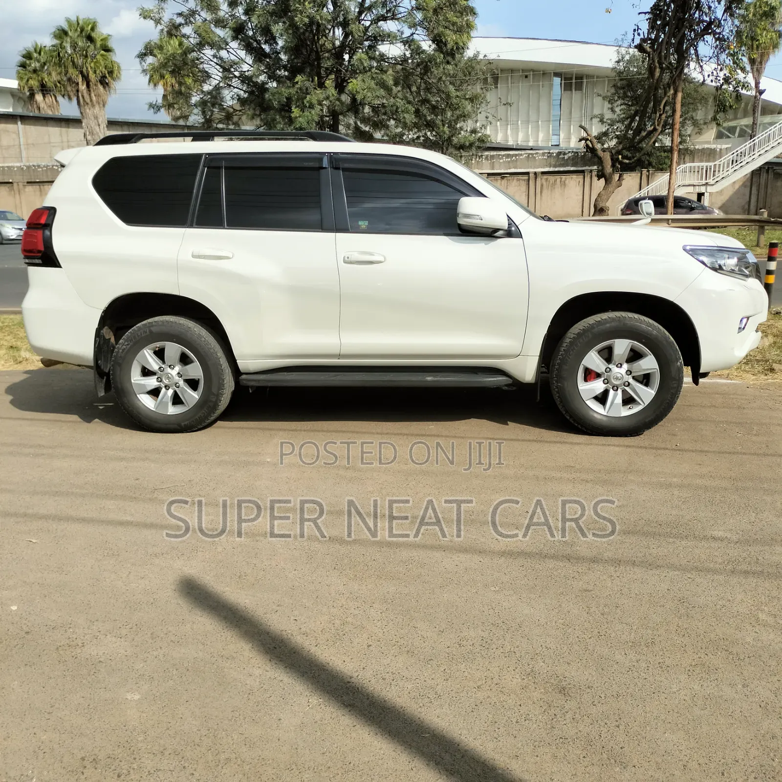 Toyota Land Cruiser Prado 2017 White