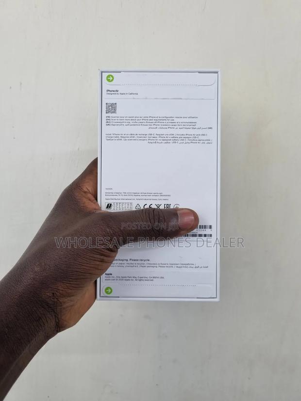 New Apple iPhone 17 256 GB Black - thumbnail 4
