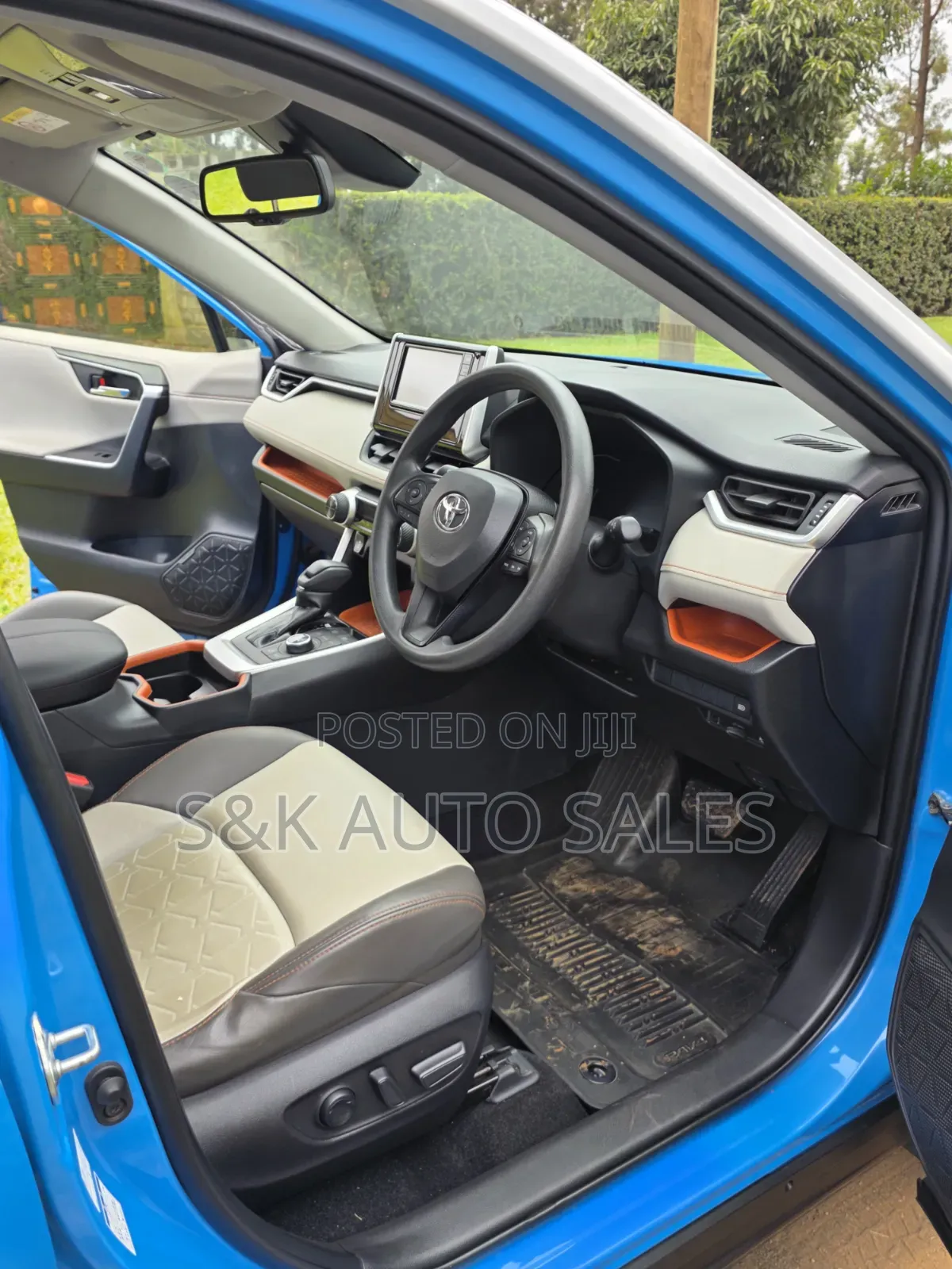 Toyota RAV4 2019 Blue