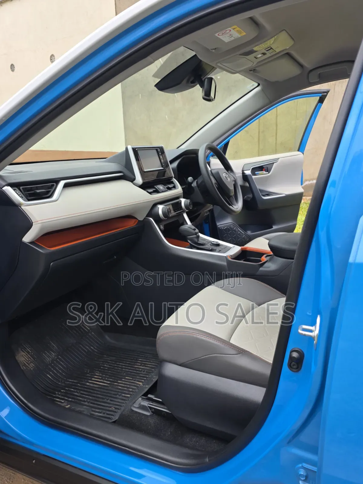 Toyota RAV4 2019 Blue