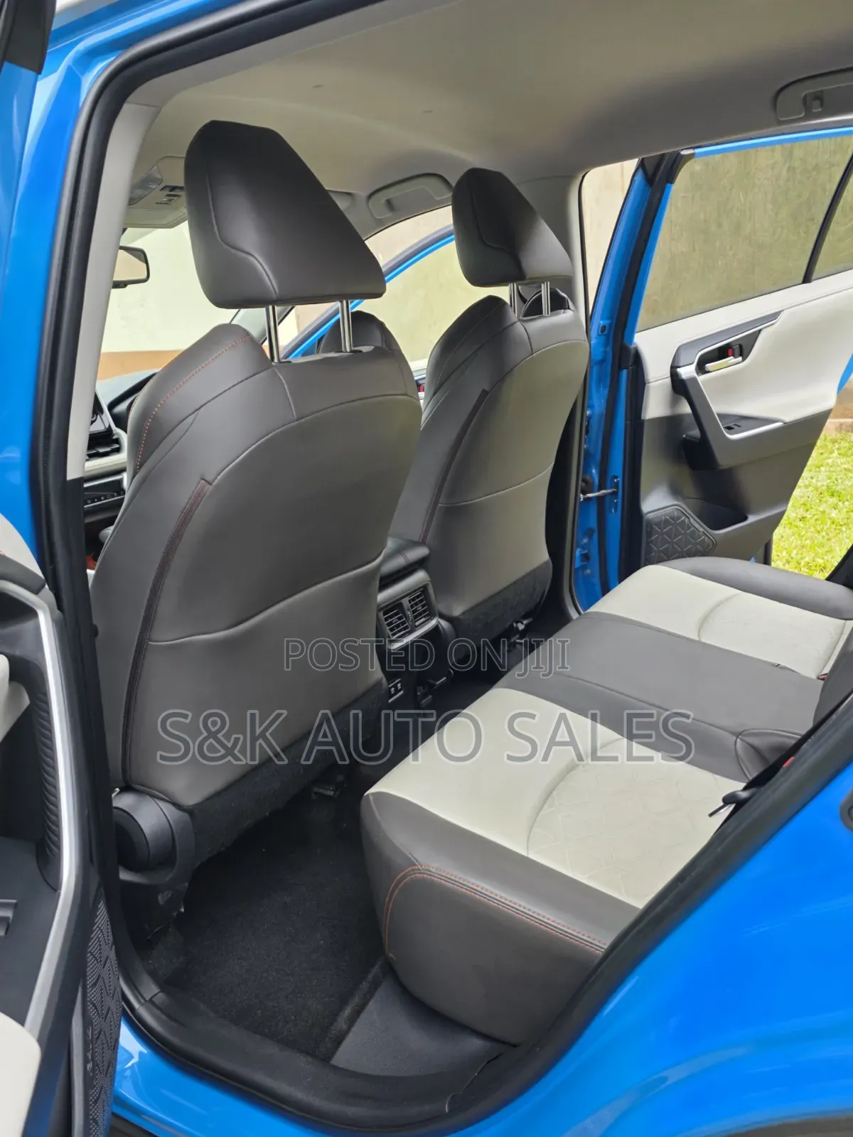 Toyota RAV4 2019 Blue