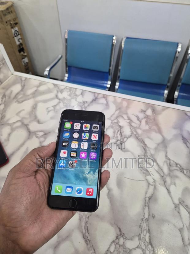 Apple iPhone 8 Plus 64 GB Black - thumbnail 5