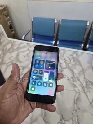 Apple iPhone 8 Plus 64 GB Black