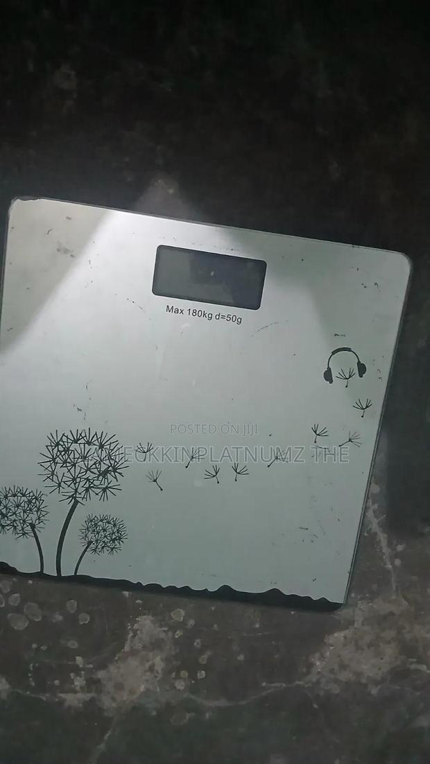 Bathroom Scale - thumbnail 2