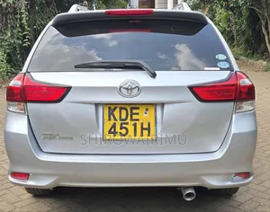 Toyota Corolla Fielder 2016 Silver