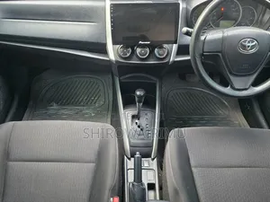 Toyota Corolla Fielder 2016 Silver