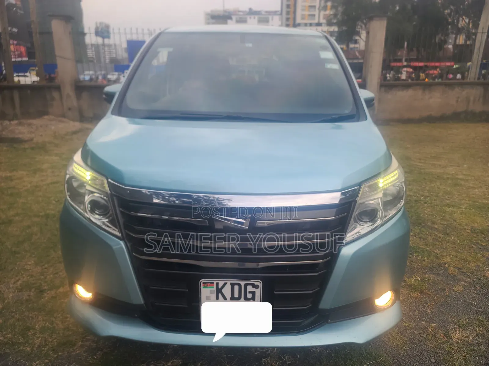 Toyota Noah 2015 Blue
