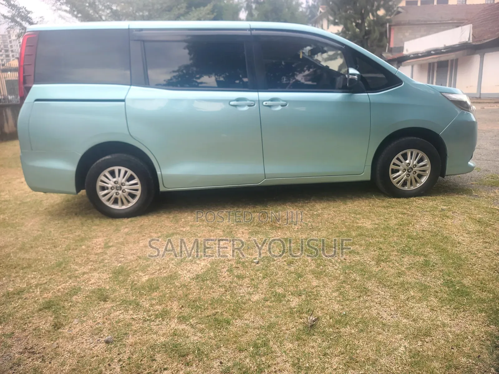 Toyota Noah 2015 Blue