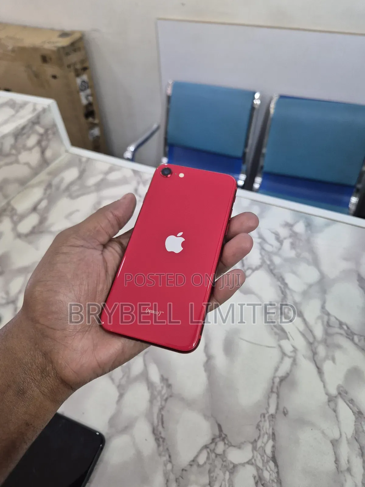 Apple iPhone SE (2020) 128 GB Red