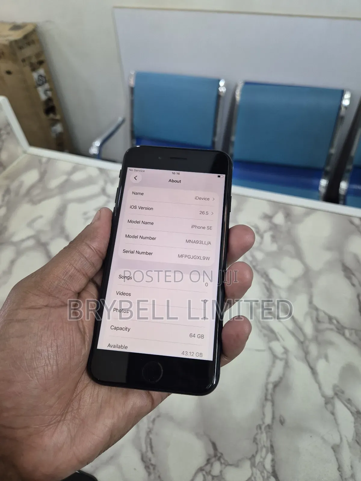 Apple iPhone SE (2020) 64 GB Black
