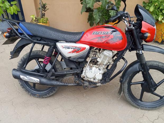 Bajaj Boxer 125 2022 Red