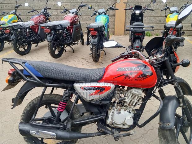 Bajaj Boxer 125 2022 Red - thumbnail 2