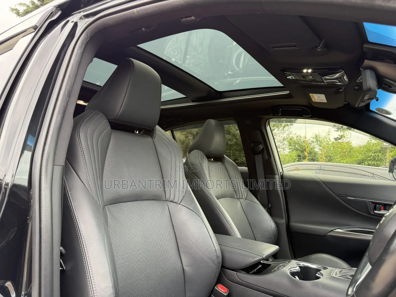 Toyota Harrier 2.0 2020 Black