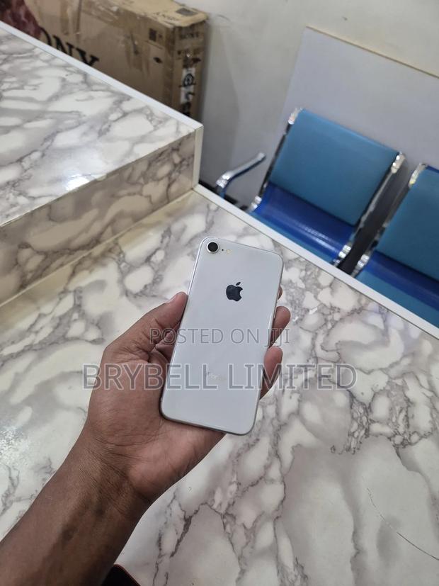 Apple iPhone 8 64 GB White - thumbnail 5