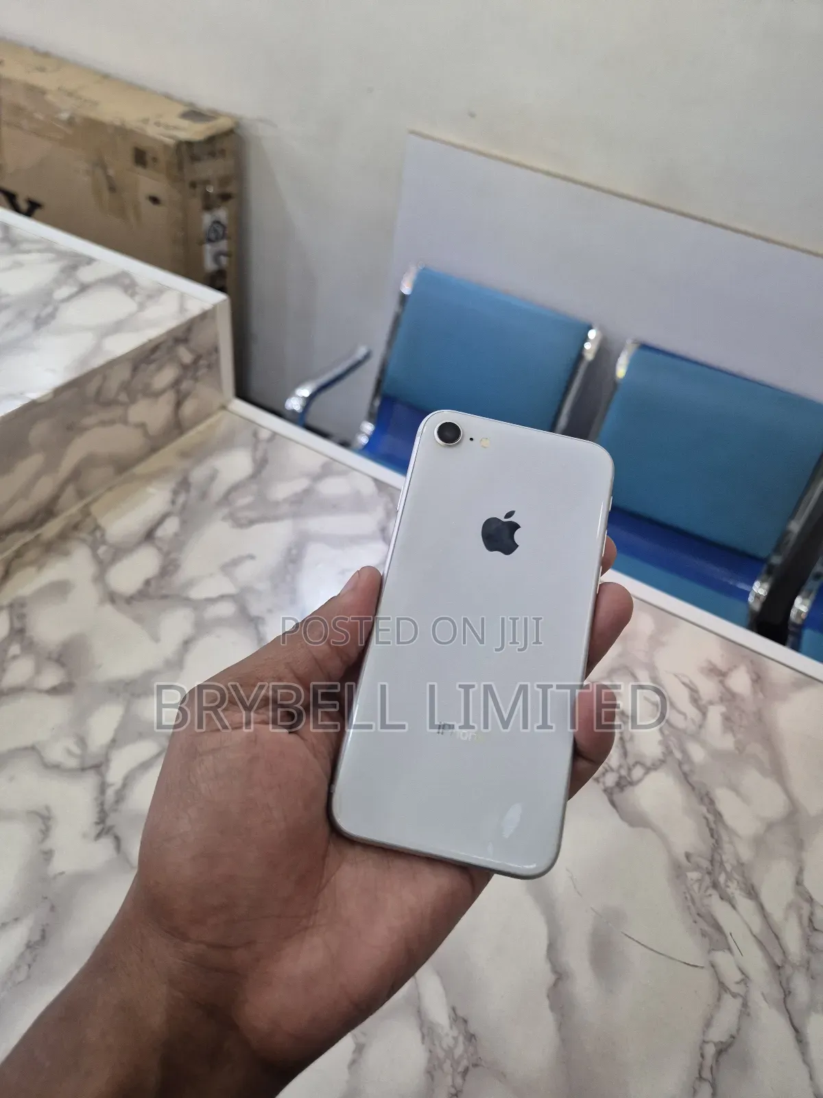 Apple iPhone 8 64 GB White