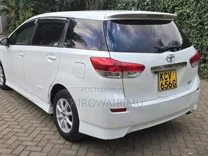 Toyota Wish 2012  White 