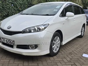 Toyota Wish 2012  White 