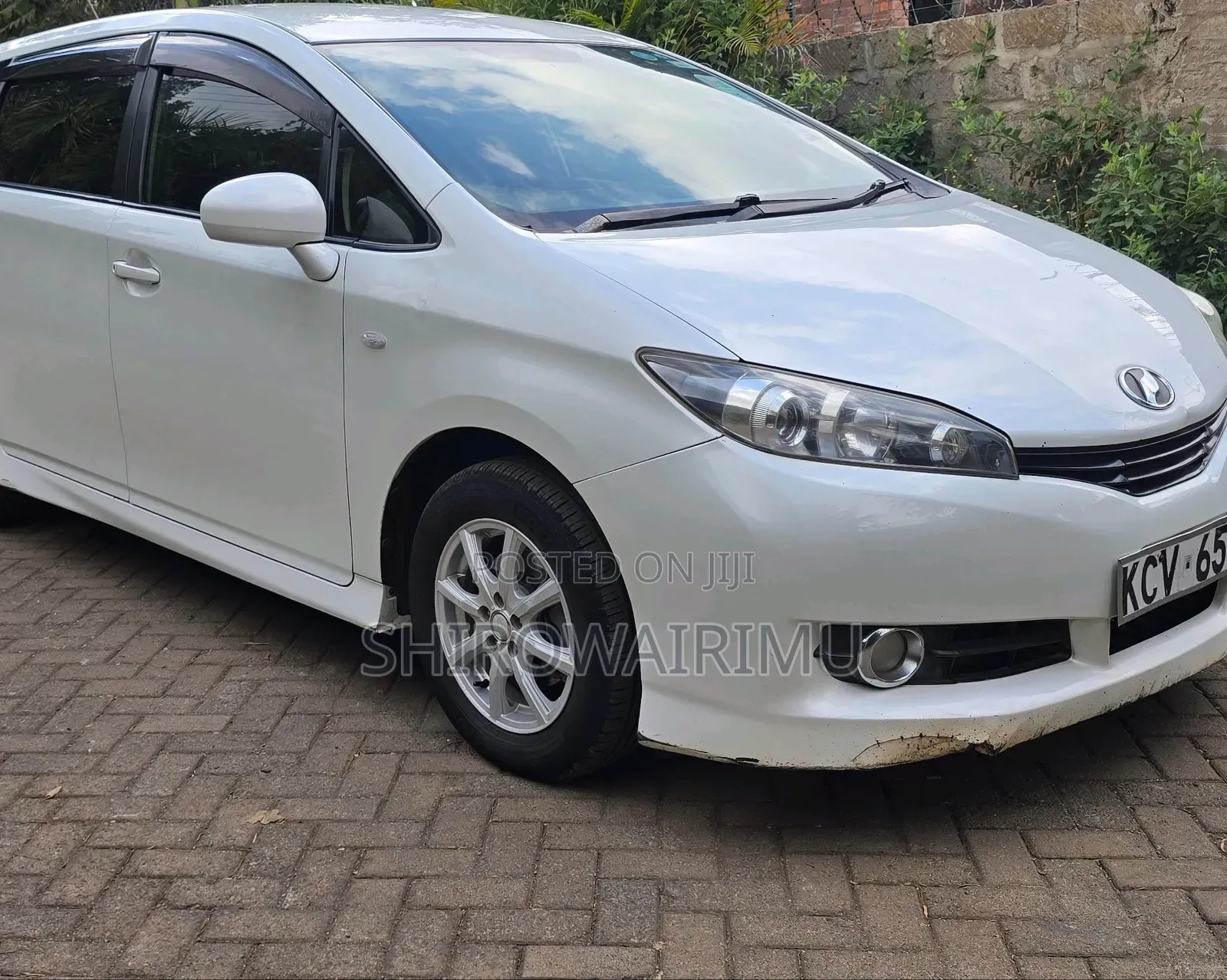 Toyota Wish 2012  White 