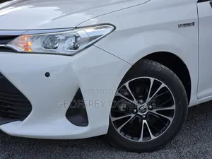 Toyota Corolla Fielder 2018 White