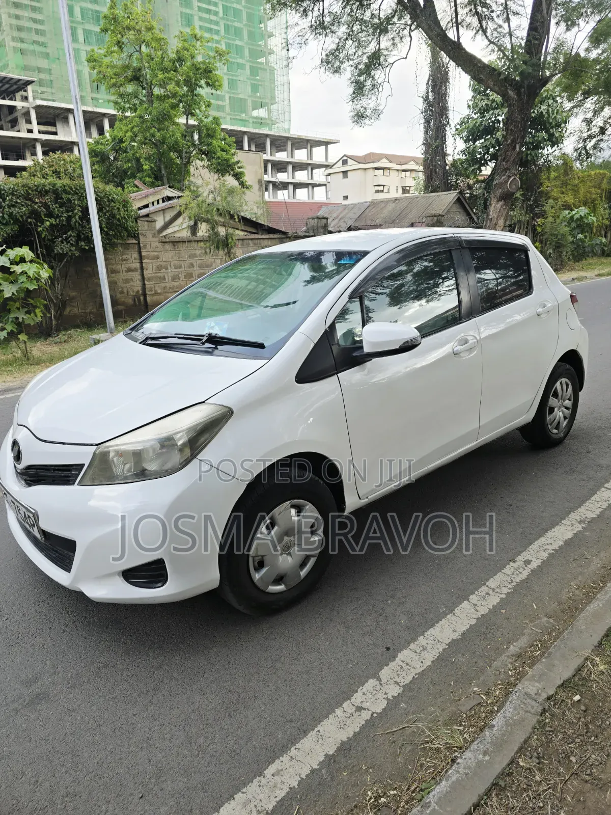 Toyota Vitz 2014 White