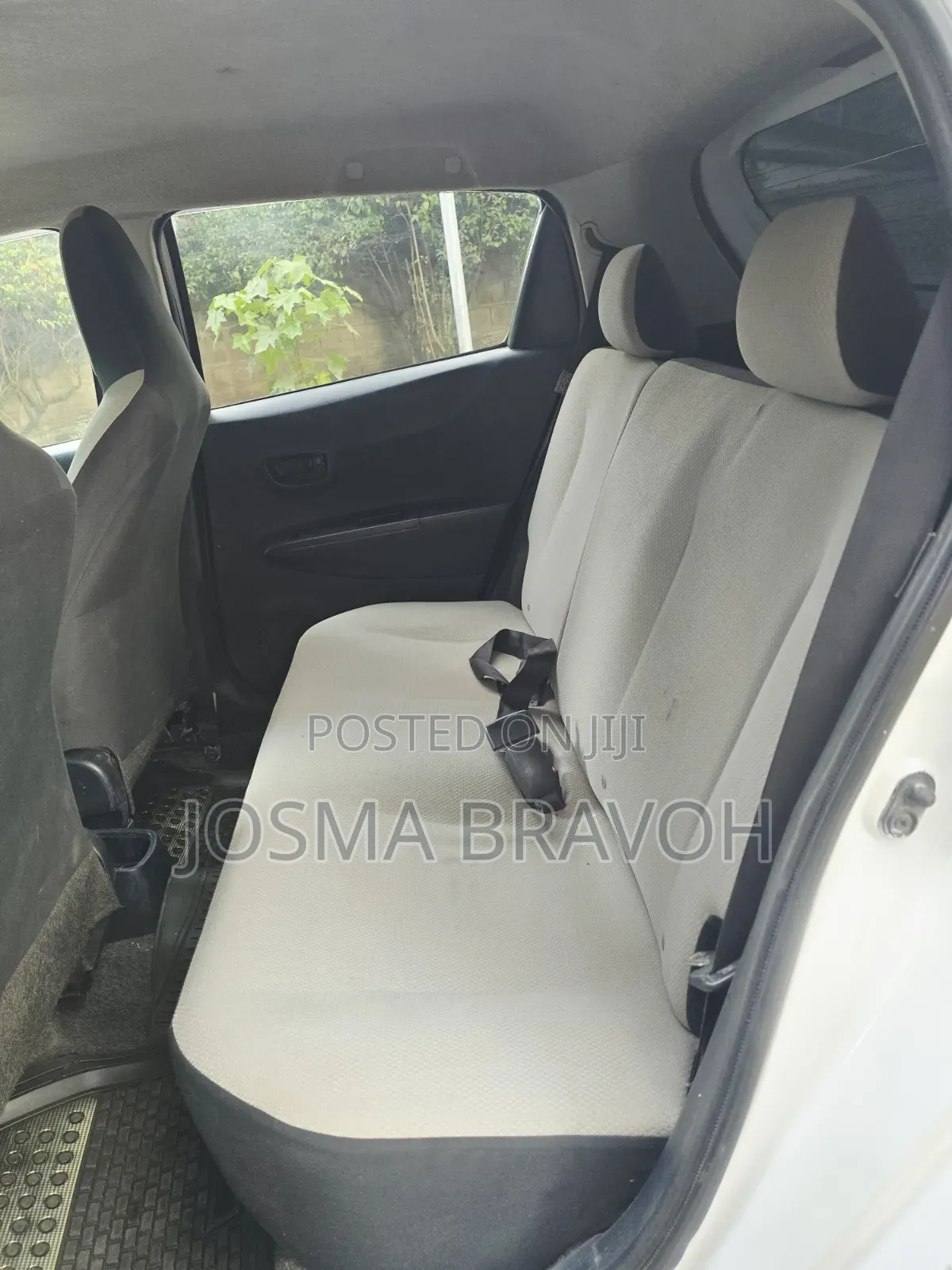 Toyota Vitz 2014 White