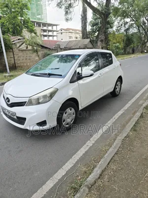 Toyota Vitz 2014 White
