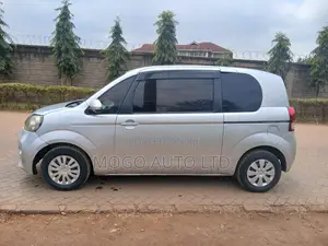 Toyota Porte 2013 Silver