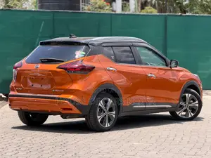 Nissan Kicks 2020 Orange