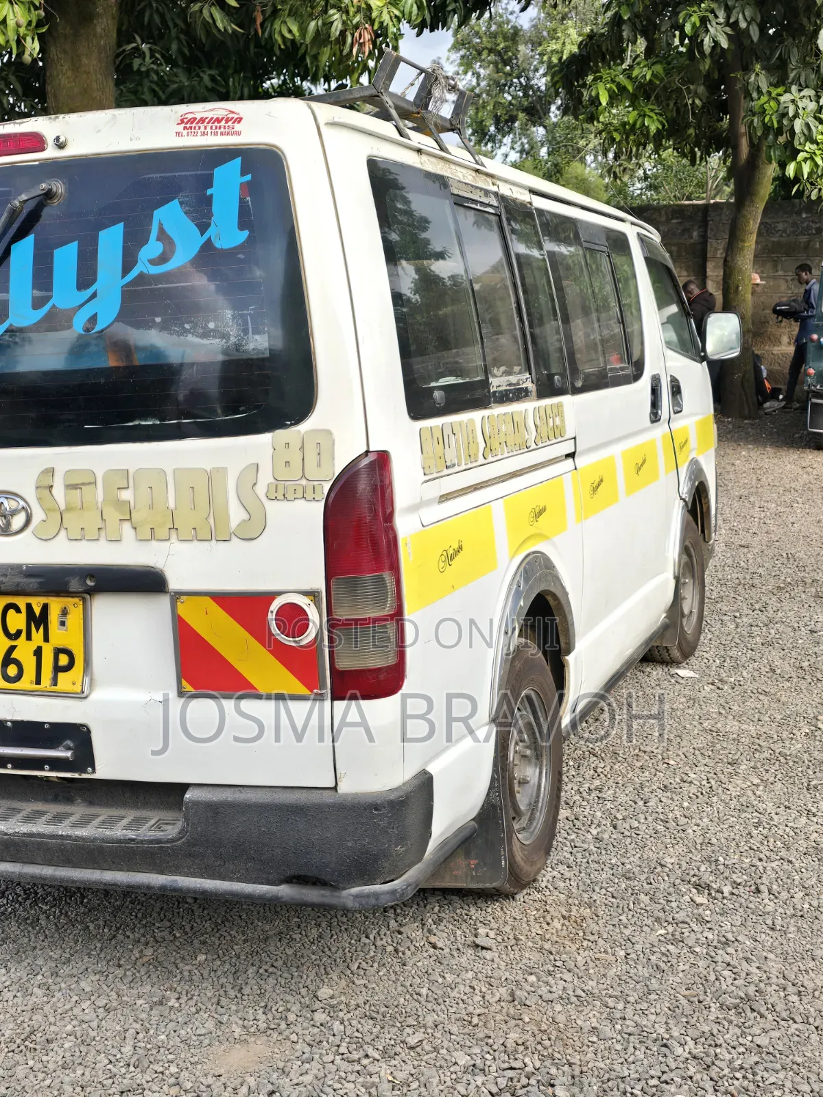 Toyota HiAce 2011 White