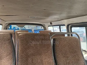Toyota HiAce 2011 White