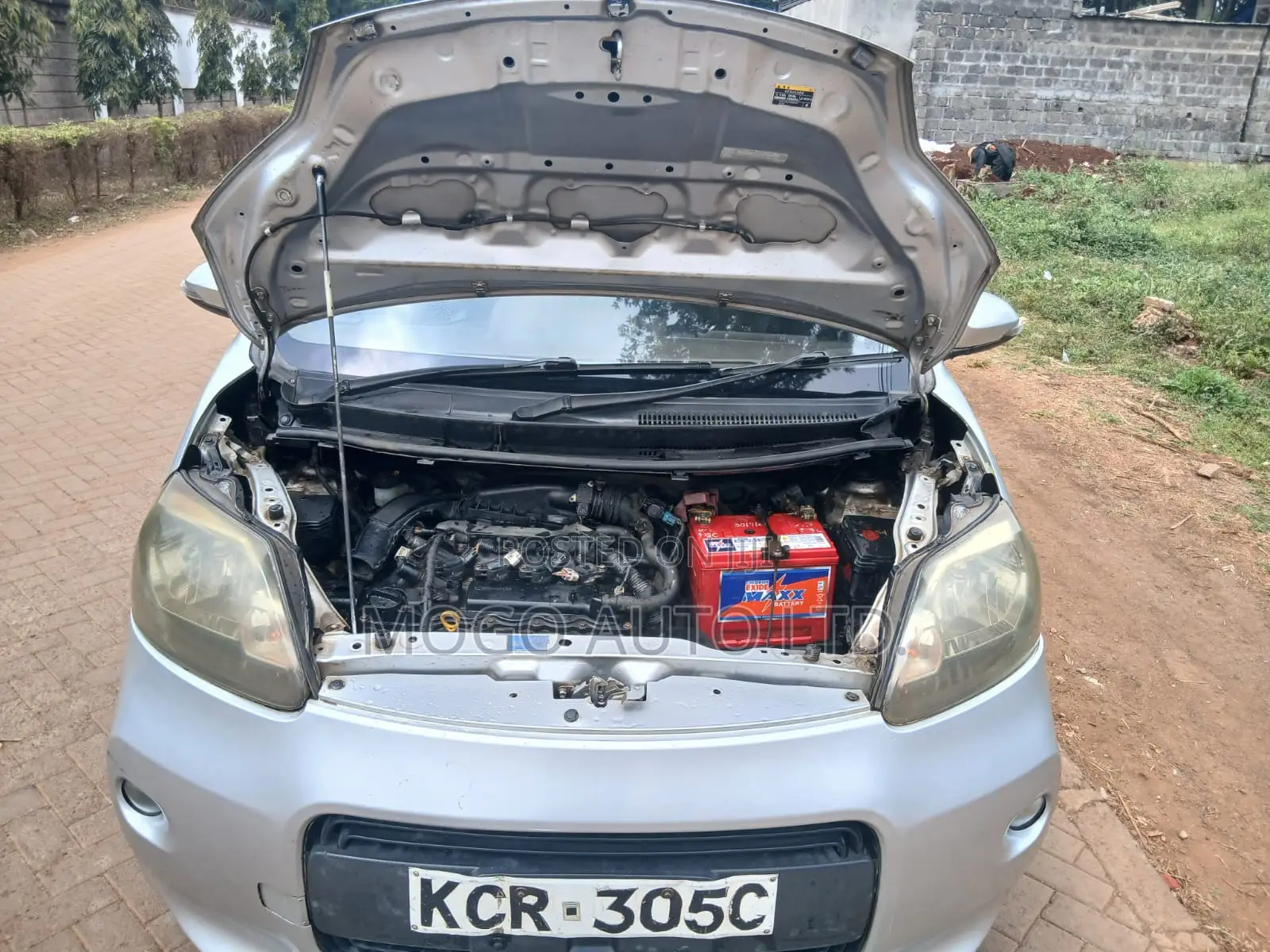 Toyota Porte 2013 Silver