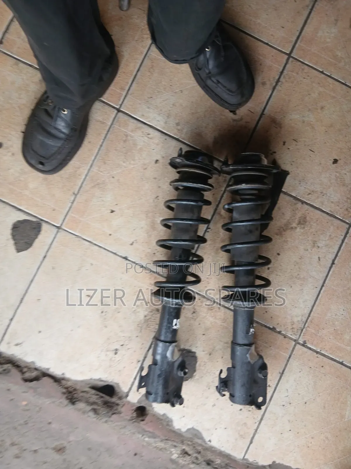 Front Shock Mirage