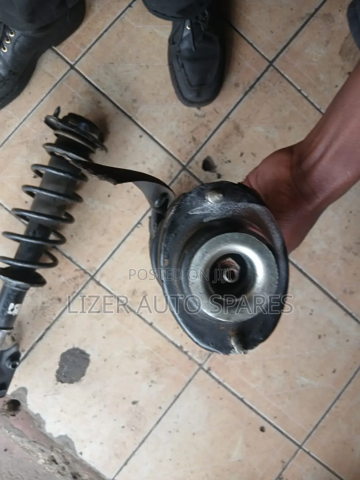 Front Shock Mirage