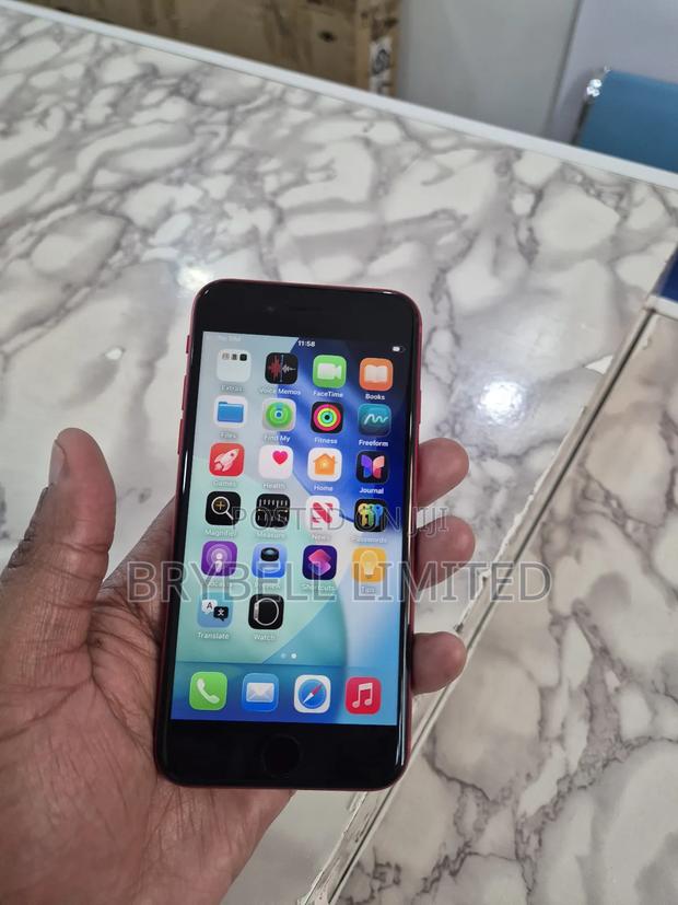 Apple iPhone SE (2020) 64 GB Red - thumbnail 4