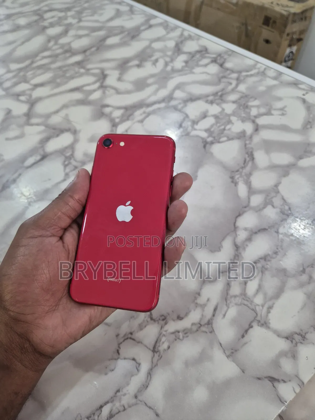 Apple iPhone SE (2020) 64 GB Red