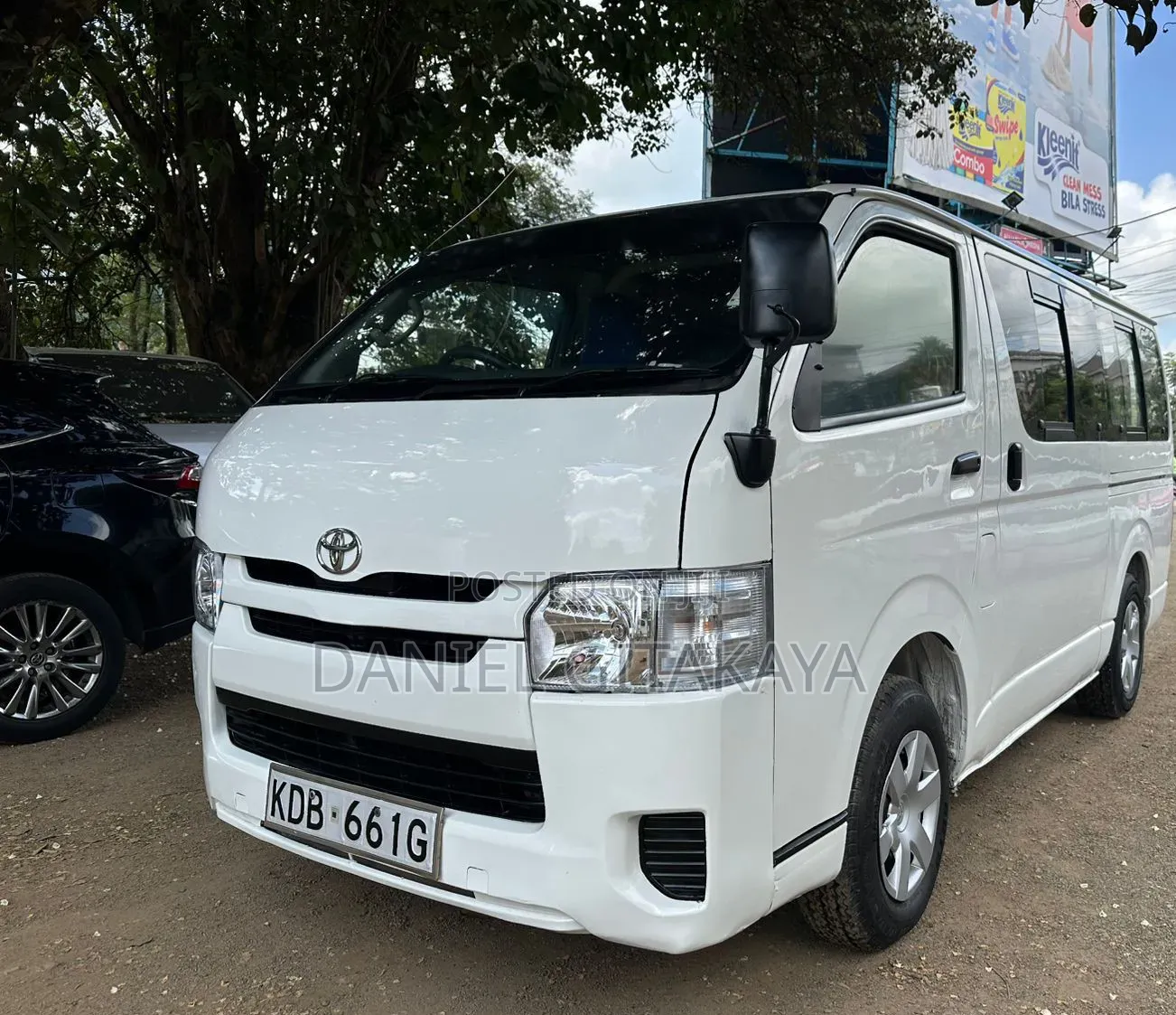 Toyota HiAce 2014 White