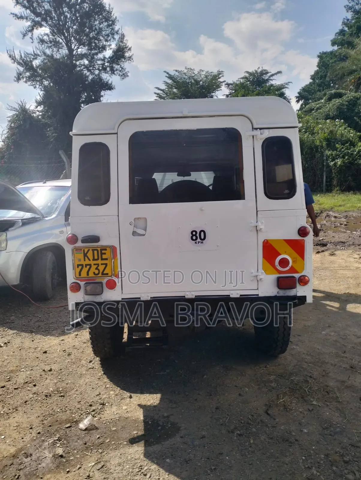 Land Rover Defender 2002 White