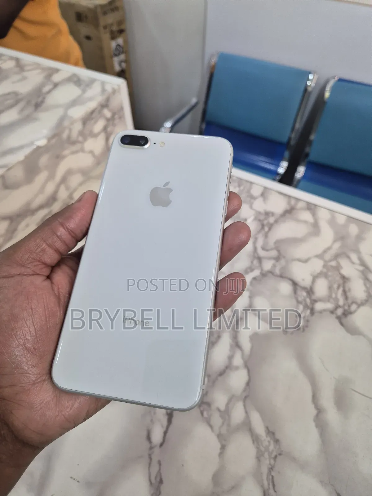 Apple iPhone 8 Plus 64 GB White