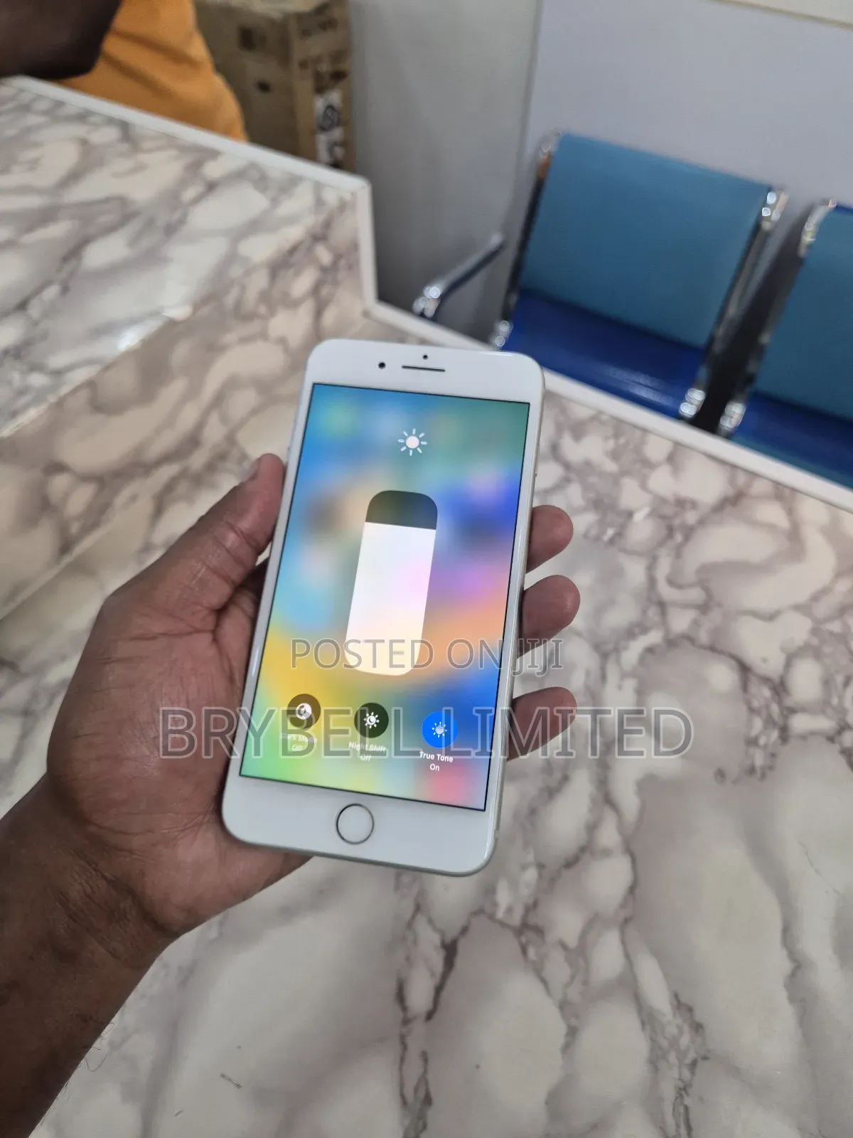 Apple iPhone 8 Plus 64 GB White