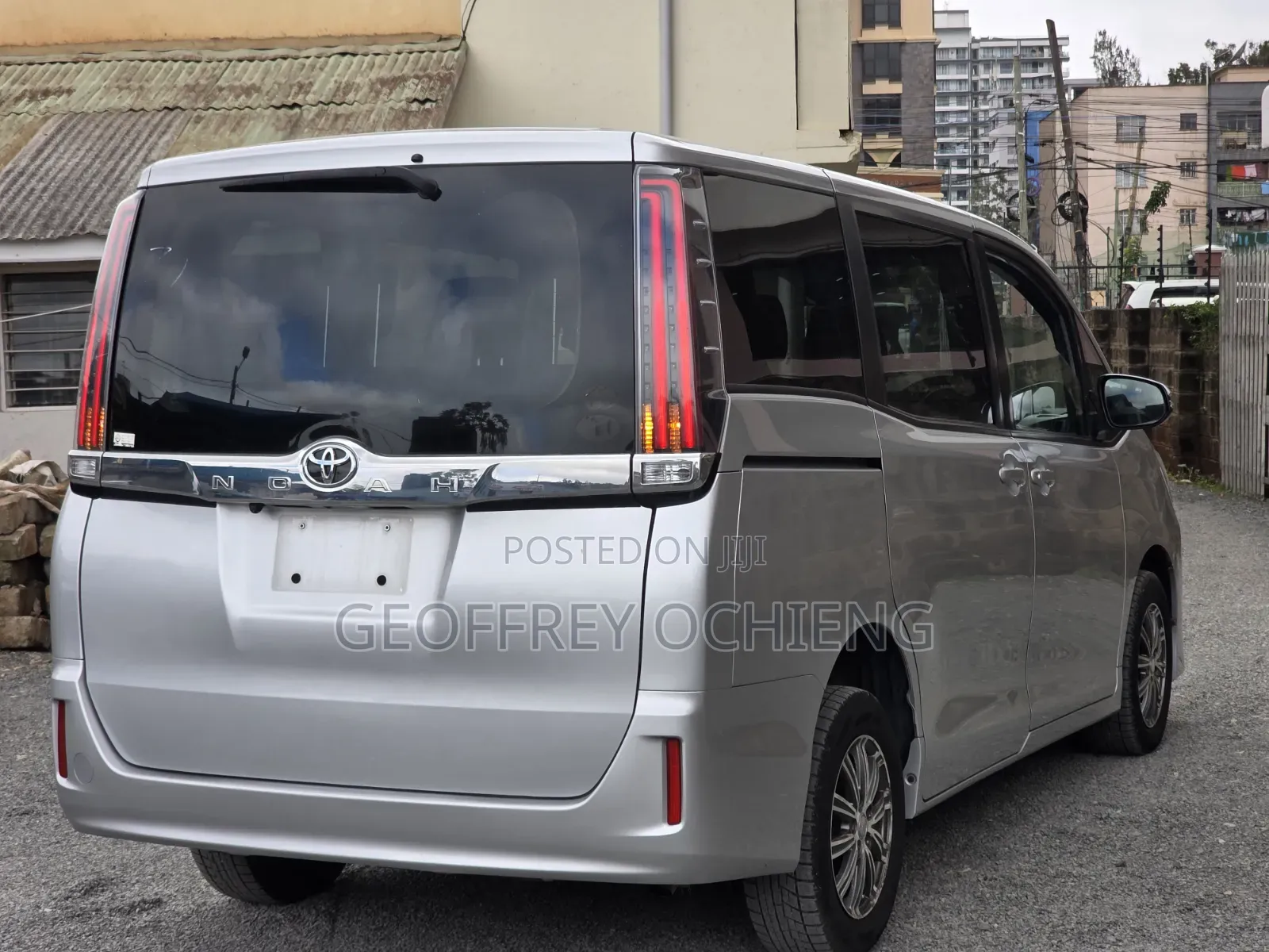 Toyota Noah 2019 Silver