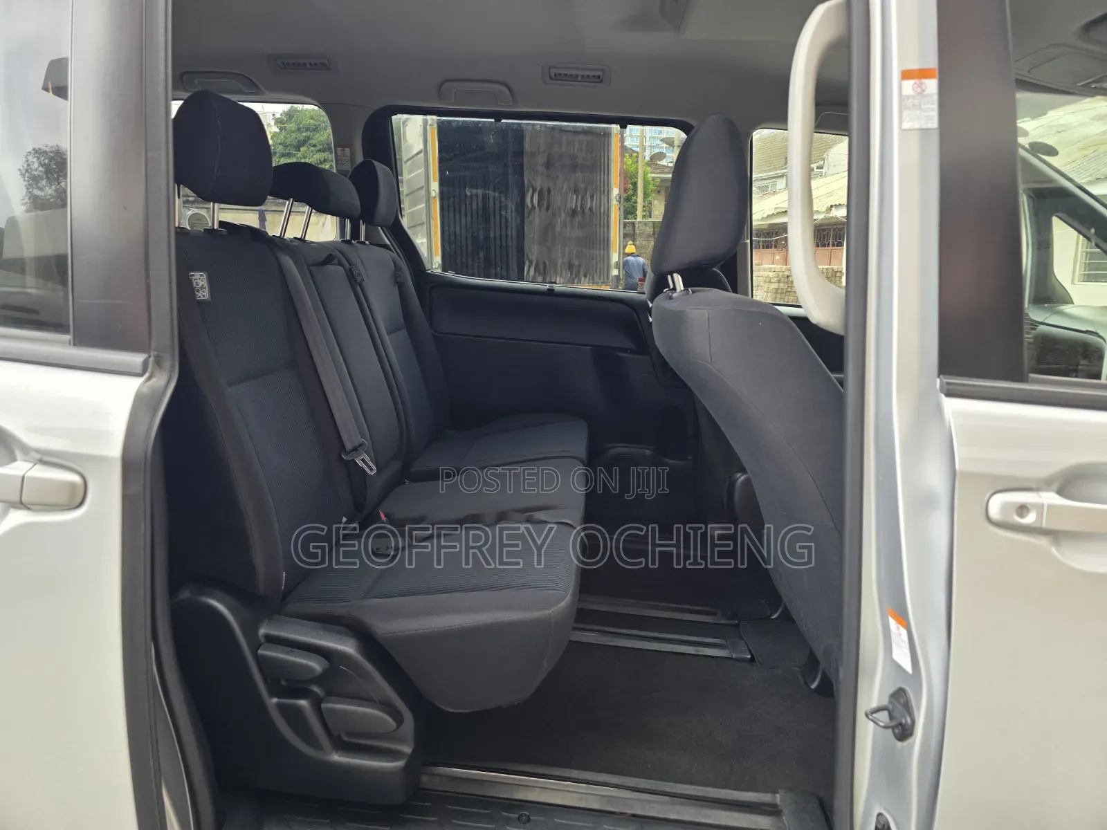 Toyota Noah 2019 Silver