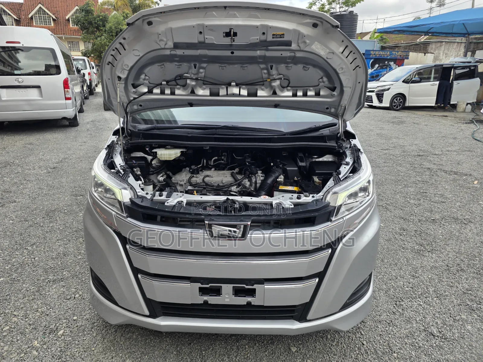 Toyota Noah 2019 Silver