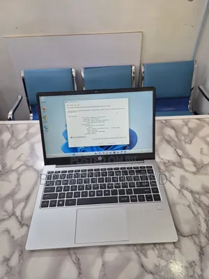 Laptop HP 250 G10 16GB AMD Ryzen 5 SSD 1T