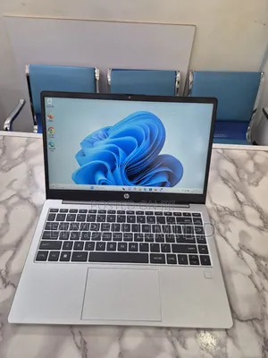 Laptop HP 250 G10 16GB AMD Ryzen 5 SSD 1T